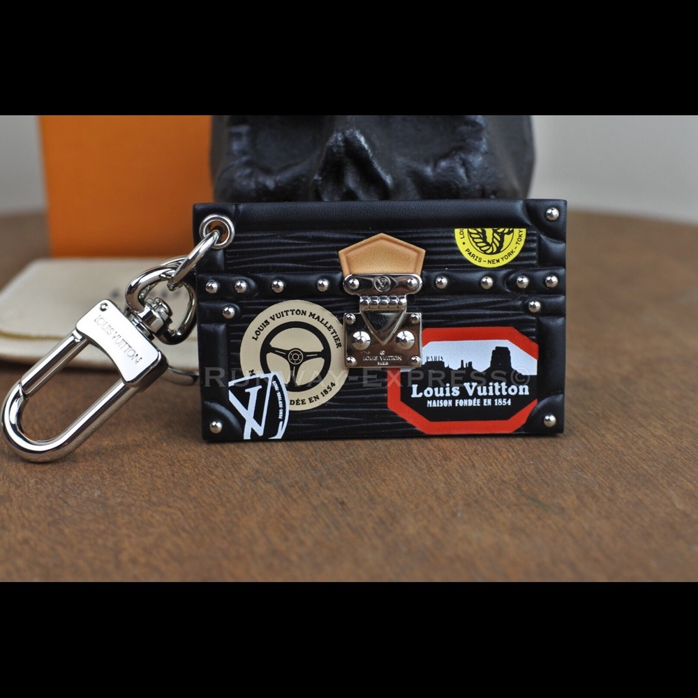 Louis Vuitton Malle Monogram Trunk World Tour Char